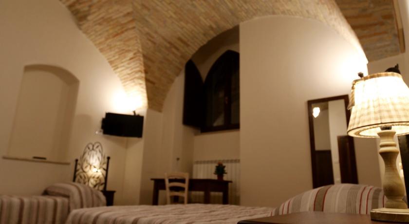 La Casina Colorata Hotel Assisi Phòng bức ảnh